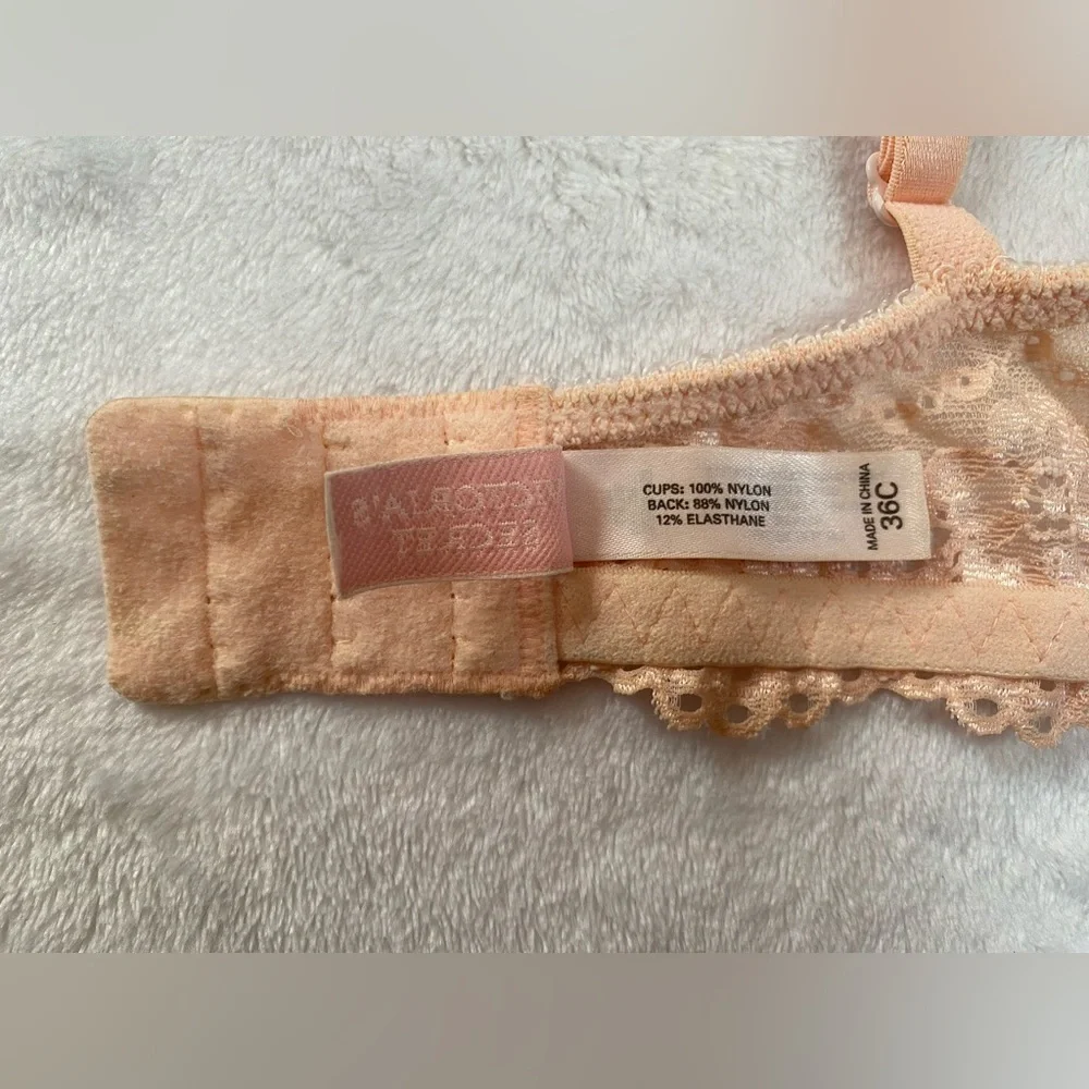 Victoria’s Secret Pink‎ Lace Bra Size 36C